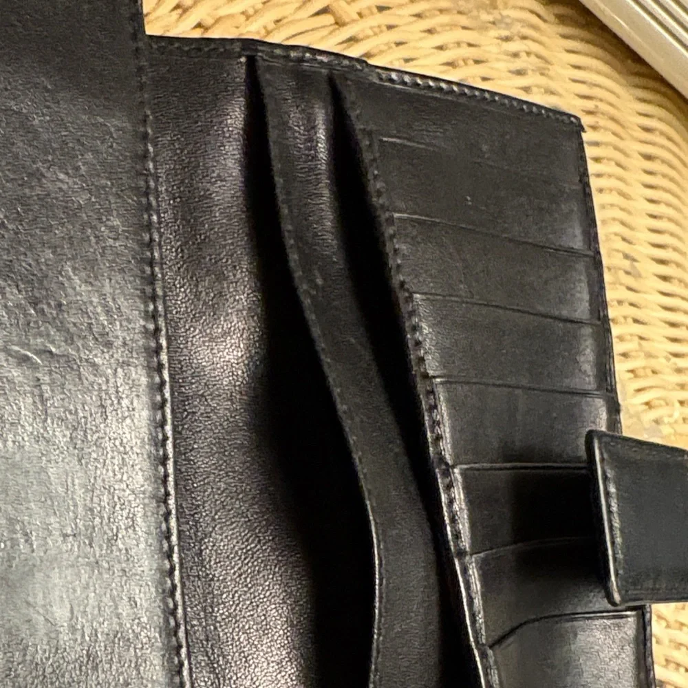 Gucci Black GG Canvas Continental Wallet with Gold Horsebit - Picture 9 of 16